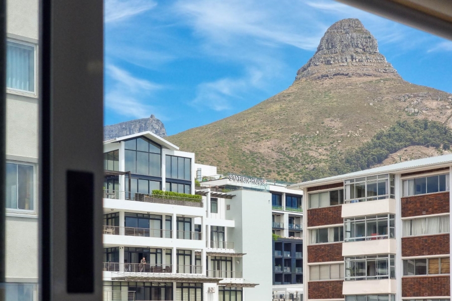 To Let 3 Bedroom Property for Rent in Sea Point Western Cape